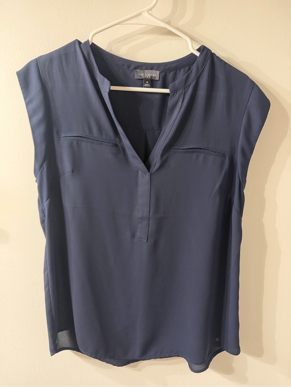 The Limited Navy Sleeveless Split-Neck Blouse. Medium. 100% Polyester